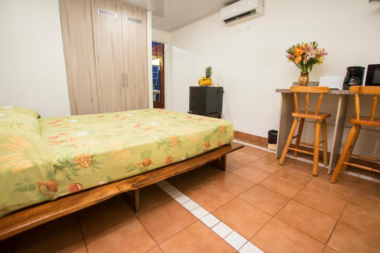 Oceanfront Hotel Verde Mar Direct Access To The Beach Manuel Antonio Extérieur photo