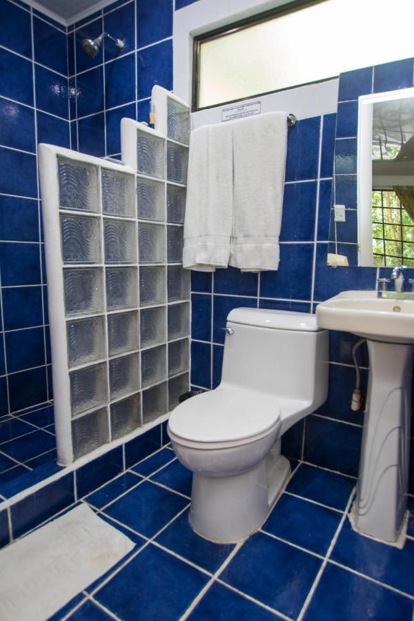 Oceanfront Hotel Verde Mar Direct Access To The Beach Manuel Antonio Extérieur photo