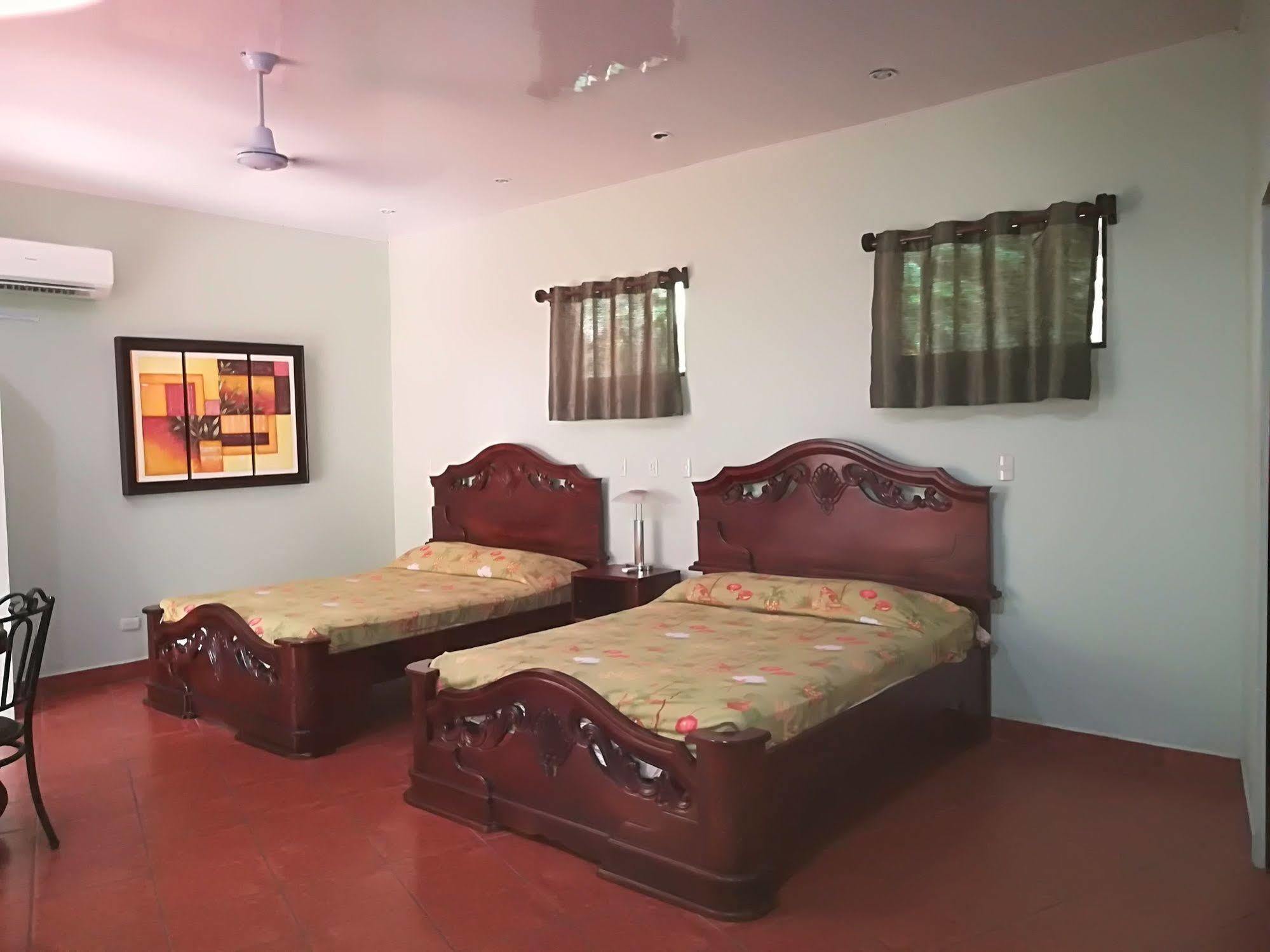 Oceanfront Hotel Verde Mar Direct Access To The Beach Manuel Antonio Extérieur photo